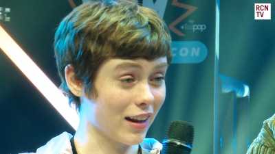 2019-10-25_-_MCM_Comic_Con_-_Red_Carpet_News_TV_Interview_mp45793.jpg