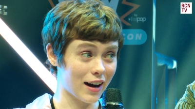 2019-10-25_-_MCM_Comic_Con_-_Red_Carpet_News_TV_Interview_mp45794.jpg