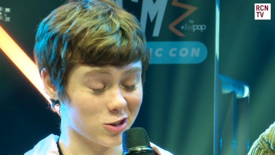 2019-10-25_-_MCM_Comic_Con_-_Red_Carpet_News_TV_Interview_mp45802.jpg