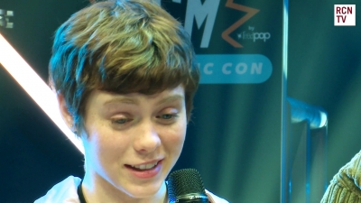 2019-10-25_-_MCM_Comic_Con_-_Red_Carpet_News_TV_Interview_mp45803.jpg