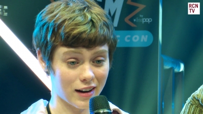 2019-10-25_-_MCM_Comic_Con_-_Red_Carpet_News_TV_Interview_mp45804.jpg