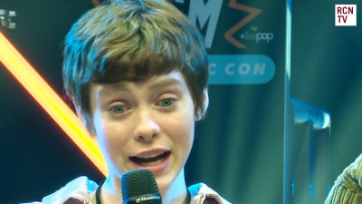 2019-10-25_-_MCM_Comic_Con_-_Red_Carpet_News_TV_Interview_mp45807.jpg