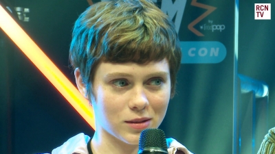 2019-10-25_-_MCM_Comic_Con_-_Red_Carpet_News_TV_Interview_mp45816.jpg