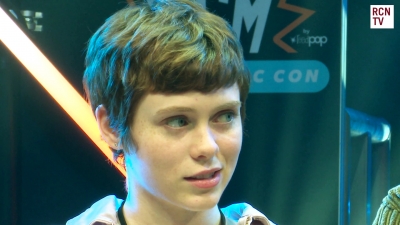 2019-10-25_-_MCM_Comic_Con_-_Red_Carpet_News_TV_Interview_mp45825.jpg