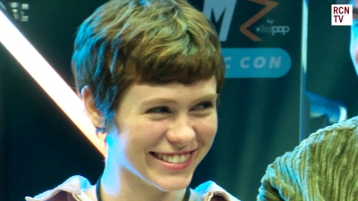 2019-10-25_-_MCM_Comic_Con_-_Red_Carpet_News_TV_Interview_mp45844.jpg
