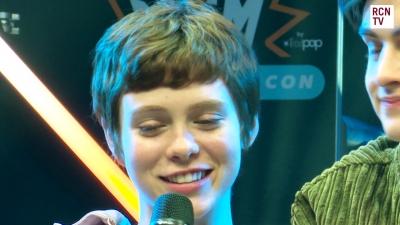 2019-10-25_-_MCM_Comic_Con_-_Red_Carpet_News_TV_Interview_mp45920.jpg