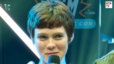 2019-10-25_-_MCM_Comic_Con_-_Red_Carpet_News_TV_Interview_mp46006.jpg