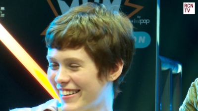2019-10-25_-_MCM_Comic_Con_-_Red_Carpet_News_TV_Interview_mp46052.jpg