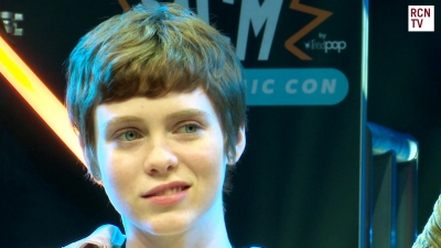 2019-10-25_-_MCM_Comic_Con_-_Red_Carpet_News_TV_Interview_mp46066.jpg