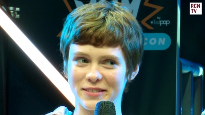 2019-10-25_-_MCM_Comic_Con_-_Red_Carpet_News_TV_Interview_mp46100.jpg