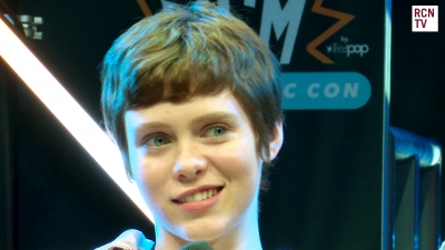 2019-10-25_-_MCM_Comic_Con_-_Red_Carpet_News_TV_Interview_mp46109.jpg