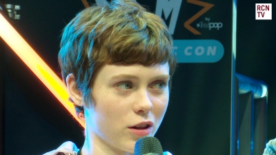 2019-10-25_-_MCM_Comic_Con_-_Red_Carpet_News_TV_Interview_mp46129.jpg