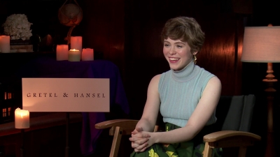 2020-01_-_Gretel_and_Hansel_-_The_Young_Folks_Interview_mp41705.jpg