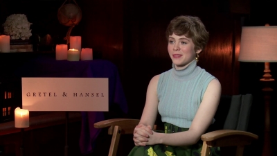 2020-01_-_Gretel_and_Hansel_-_The_Young_Folks_Interview_mp41751.jpg