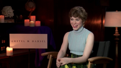 2020-01_-_Gretel_and_Hansel_-_The_Young_Folks_Interview_mp41774.jpg