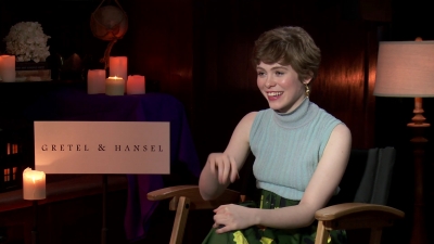 2020-01_-_Gretel_and_Hansel_-_The_Young_Folks_Interview_mp41777.jpg