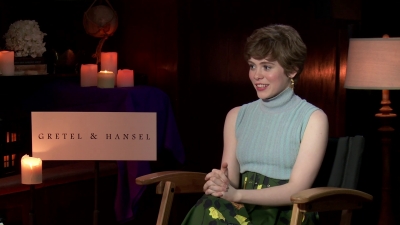 2020-01_-_Gretel_and_Hansel_-_The_Young_Folks_Interview_mp41875.jpg