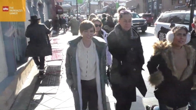2020-01-27_-_2020_Sundance_Film_Festival_-_Celebrity_Sightings_in_Salt_Lake_City_mp46076.jpg