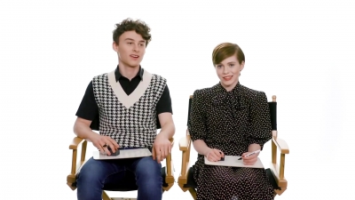 2020-03-07_-_Netflix_-_Wyatt_Oleff_and_Sophia_Lillis_BFF_Test_mp40534.jpg