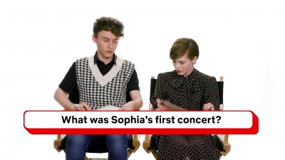 2020-03-07_-_Netflix_-_Wyatt_Oleff_and_Sophia_Lillis_BFF_Test_mp40540.jpg