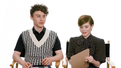 2020-03-07_-_Netflix_-_Wyatt_Oleff_and_Sophia_Lillis_BFF_Test_mp40566.jpg
