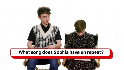 2020-03-07_-_Netflix_-_Wyatt_Oleff_and_Sophia_Lillis_BFF_Test_mp40601.jpg
