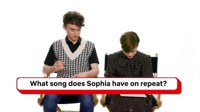 2020-03-07_-_Netflix_-_Wyatt_Oleff_and_Sophia_Lillis_BFF_Test_mp40602.jpg