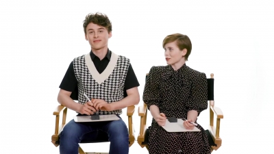 2020-03-07_-_Netflix_-_Wyatt_Oleff_and_Sophia_Lillis_BFF_Test_mp40624.jpg