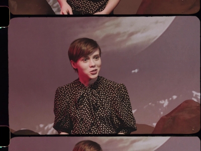 2020-03-10_-_SOPHIA_LILLIS_x_NETFLIX_x_GENTLE_MONSTER_mp41024.jpg