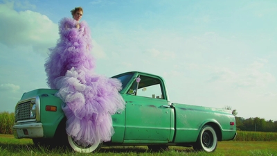 2020-11-10_-_Sophia_Lillis_x_LOfficiel_Fashion_Book_-_Australia_mp42172.jpg