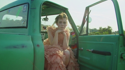 2020-11-10_-_Sophia_Lillis_x_LOfficiel_Fashion_Book_-_Australia_mp42179.jpg