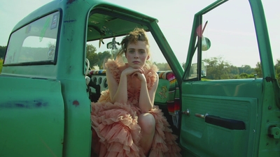 2020-11-10_-_Sophia_Lillis_x_LOfficiel_Fashion_Book_-_Australia_mp42181.jpg