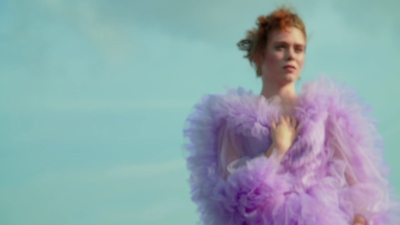2020-11-10_-_Sophia_Lillis_x_LOfficiel_Fashion_Book_-_Australia_mp42219.jpg