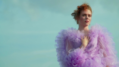 2020-11-10_-_Sophia_Lillis_x_LOfficiel_Fashion_Book_-_Australia_mp42220.jpg
