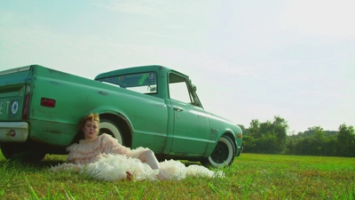 2020-11-10_-_Sophia_Lillis_x_LOfficiel_Fashion_Book_-_Australia_mp42221.jpg