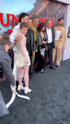 2023-03-26_-_D_and_D_LA_Premiere_5_mp40154.jpg