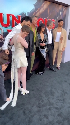 2023-03-26_-_D_and_D_LA_Premiere_5_mp40155.jpg