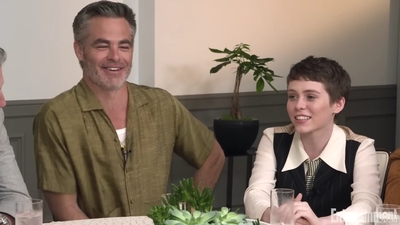 2023-03-29_-_Entertainment_Weekly_-_Around_the_Table_with_the_Cast_of_D_and_D_mp40511.jpg