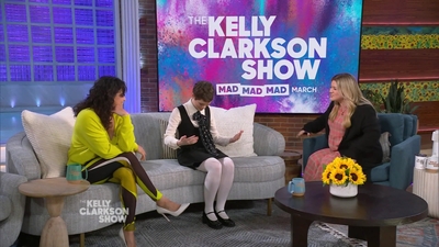 2023-03-30_-_The_Kelly_Clarkson_Show_mkv1139.jpg