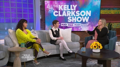 2023-03-30_-_The_Kelly_Clarkson_Show_mkv1147.jpg
