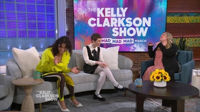 2023-03-30_-_The_Kelly_Clarkson_Show_mkv1202.jpg