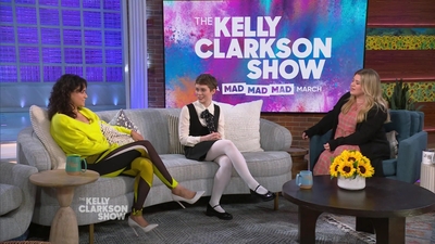2023-03-30_-_The_Kelly_Clarkson_Show_mkv1322.jpg