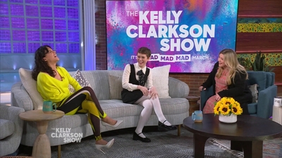 2023-03-30_-_The_Kelly_Clarkson_Show_mkv1368.jpg