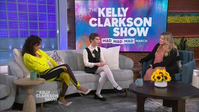 2023-03-30_-_The_Kelly_Clarkson_Show_mkv1393.jpg