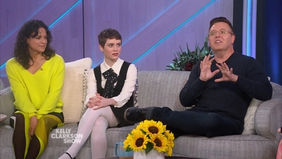 2023-03-30_-_The_Kelly_Clarkson_Show_mkv1496.jpg