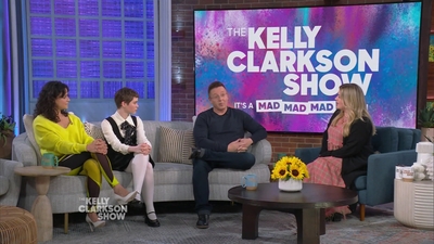 2023-03-30_-_The_Kelly_Clarkson_Show_mkv1668.jpg