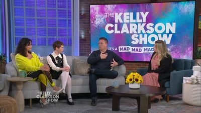 2023-03-30_-_The_Kelly_Clarkson_Show_mkv1677.jpg