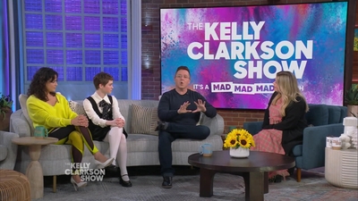 2023-03-30_-_The_Kelly_Clarkson_Show_mkv1685.jpg