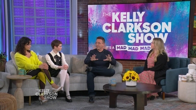2023-03-30_-_The_Kelly_Clarkson_Show_mkv1687.jpg