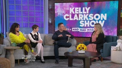 2023-03-30_-_The_Kelly_Clarkson_Show_mkv1689.jpg